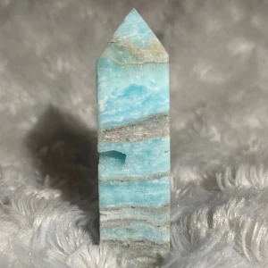 Hemimorphite Tower✨ - Hemimorphite anses vara en sten av empati, som främjar medkänsla i alla interaktioner. Det tros också hjälpa till med kommunikation av känslor och reglering av inre känslor✨🌱