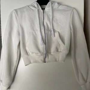 Croppad hoodie - Stl XS men passar S🫶🏻