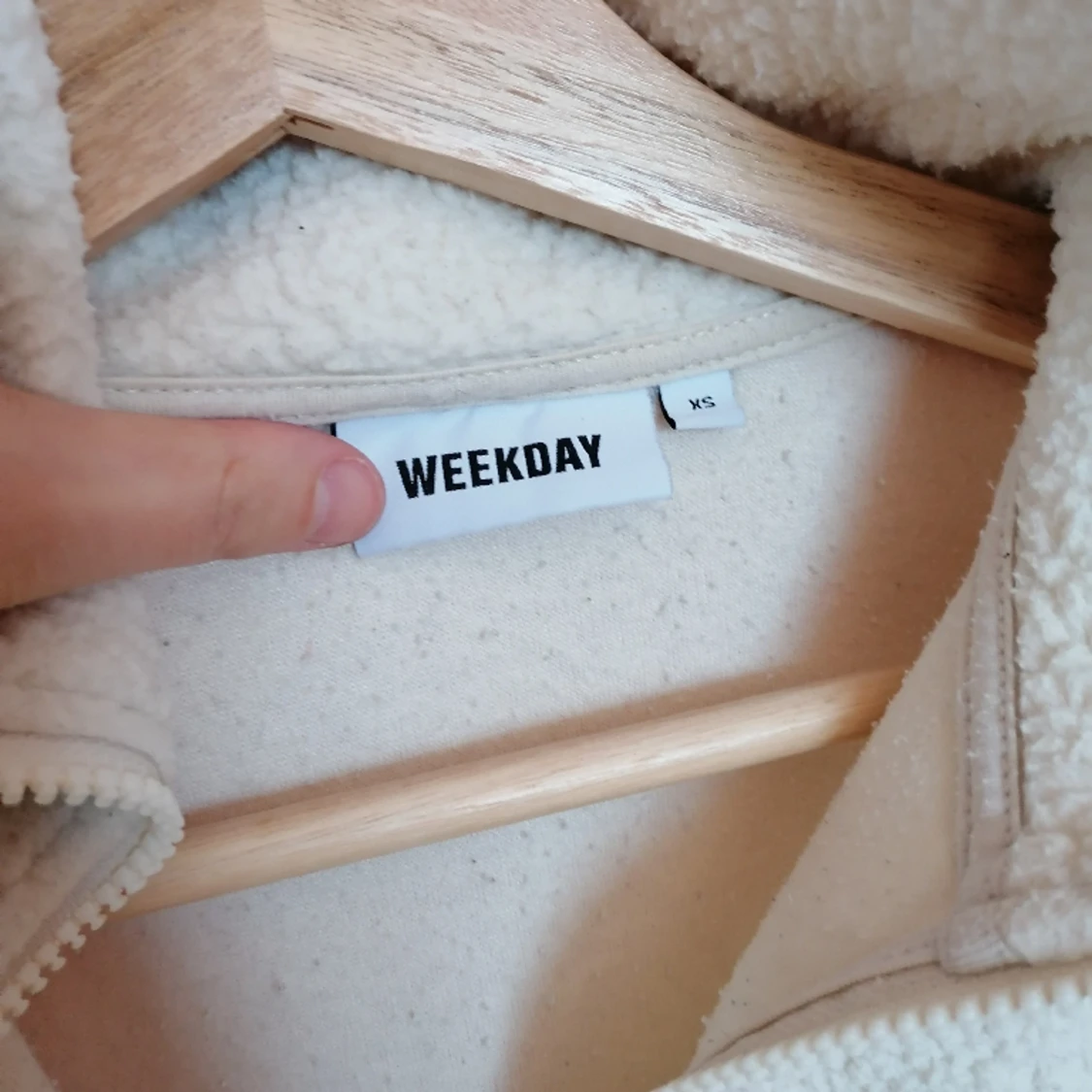 Fleecetröja från Weekday  - 90