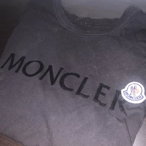 Monclear t-shirt - Storlek M