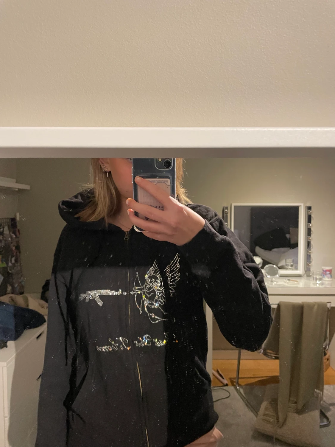 Hoddie från best yet to come