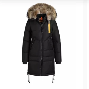 Parajumpers - Parajumpers i xxs, alla delar finns med även nya knappar och nytt märke. Har använts ca  2 vintrar. Ser helt ny ut. Priset går att diskuteras. (Original pris 9199)