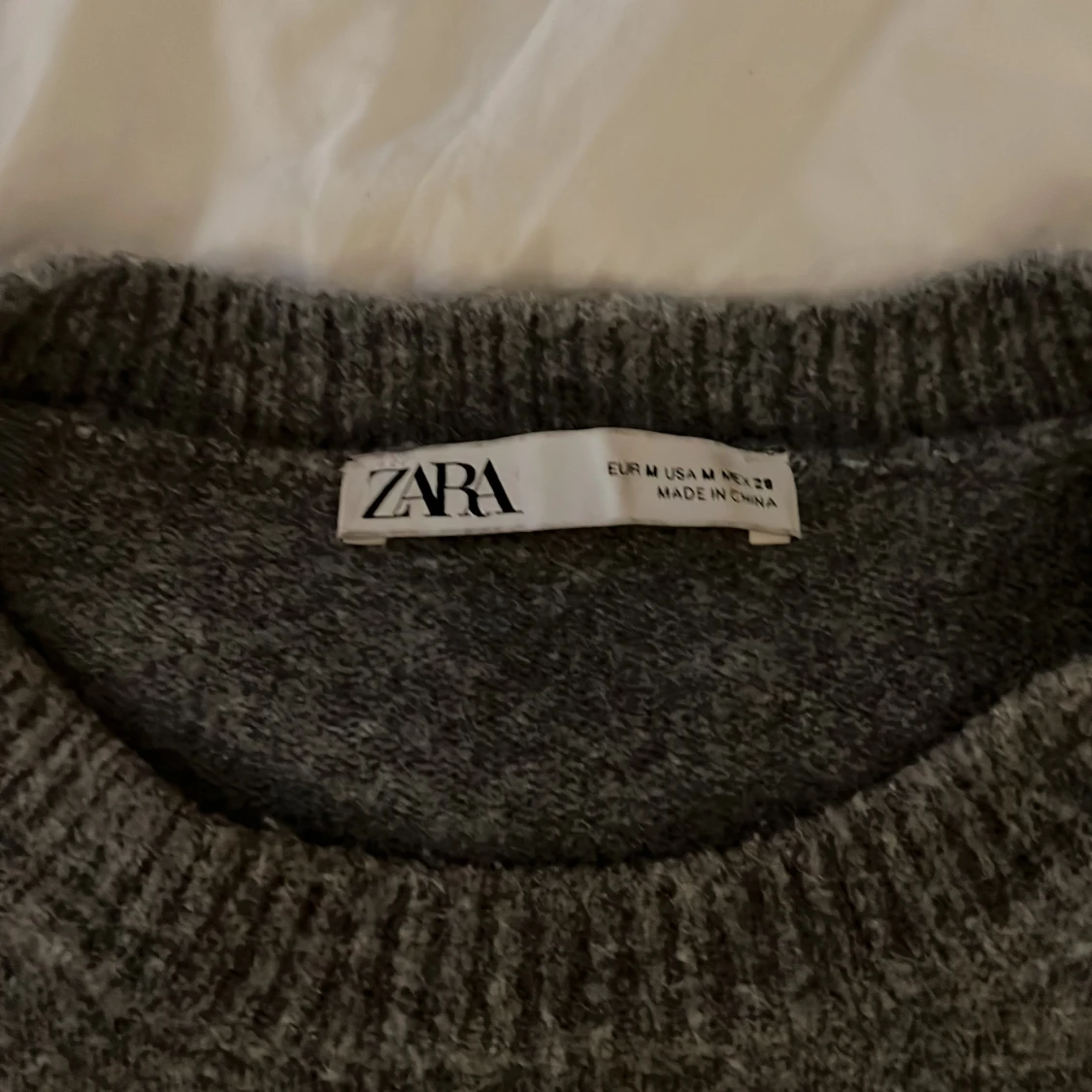 Stickad tröja  - 91