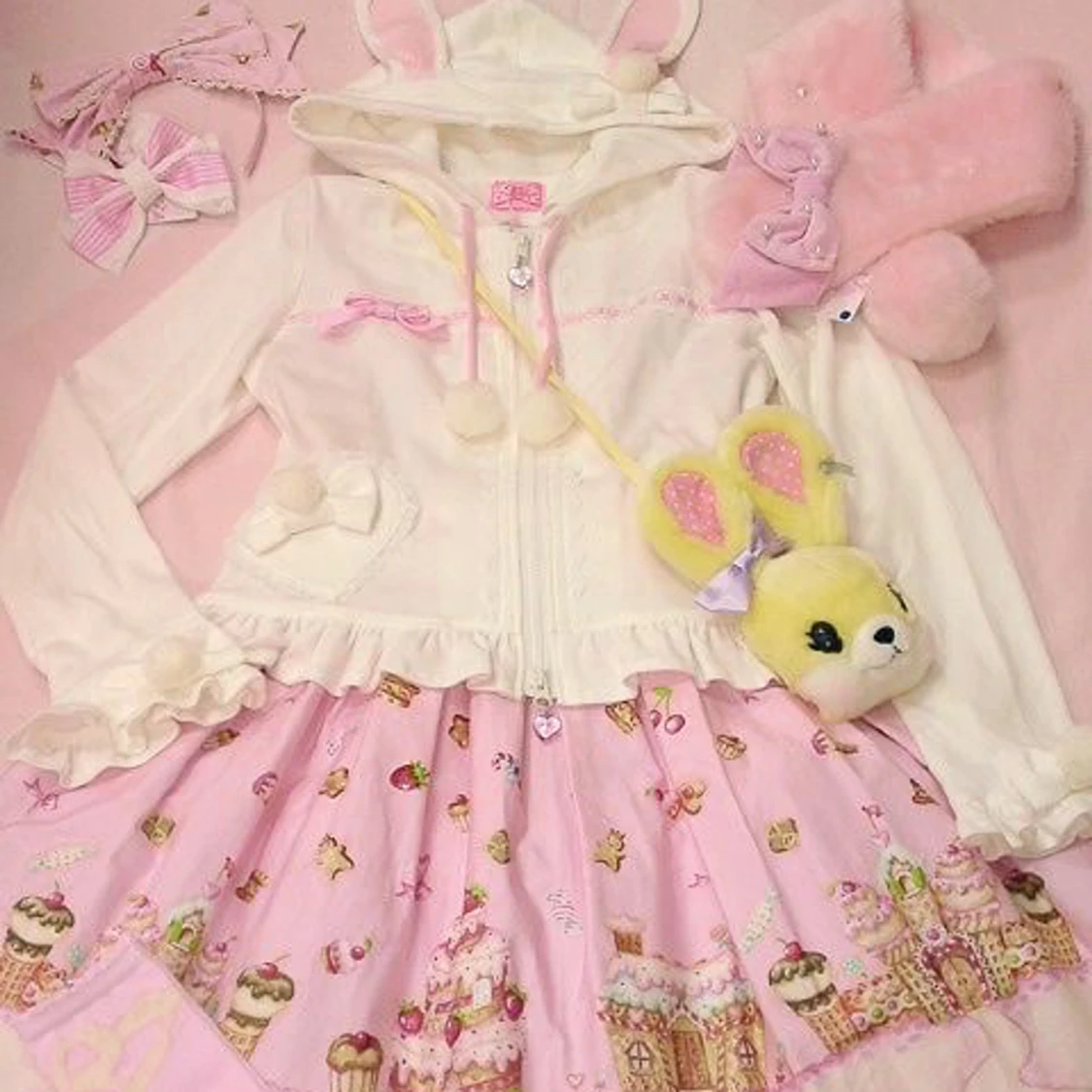 Söker: Angelic pretty / lolita / kawaii