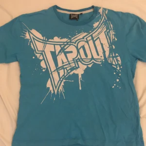 Tapout tröja - liten som fan och aldrig använd