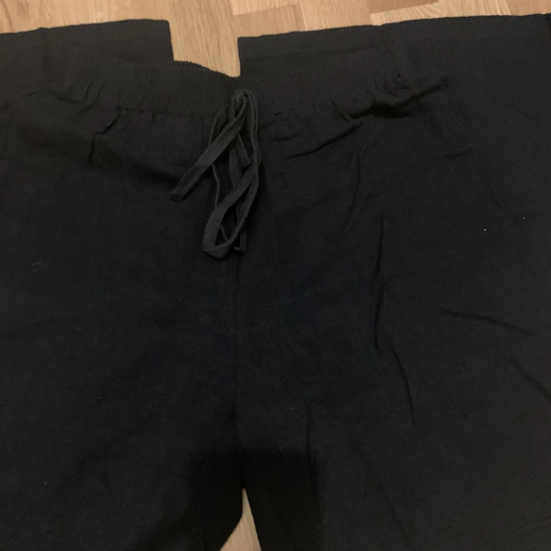 Svarta linnebyxor 