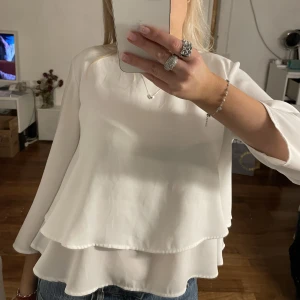 Trekvarts topp! - Super fin trekvarts toppe med volanger 💞💞