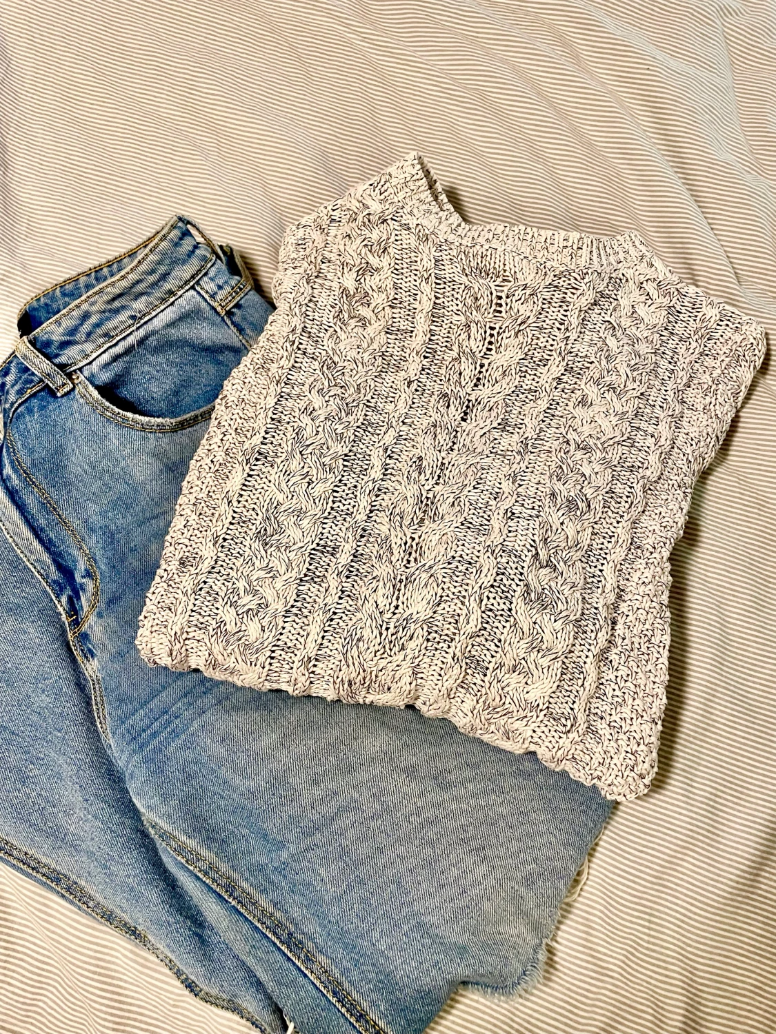 Kabelstickad hösttröja 