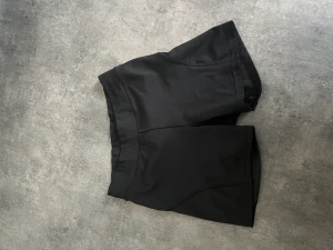 Shorts - Shorts seamless - super sköna men inte kommit till användning. Passar s-m. 