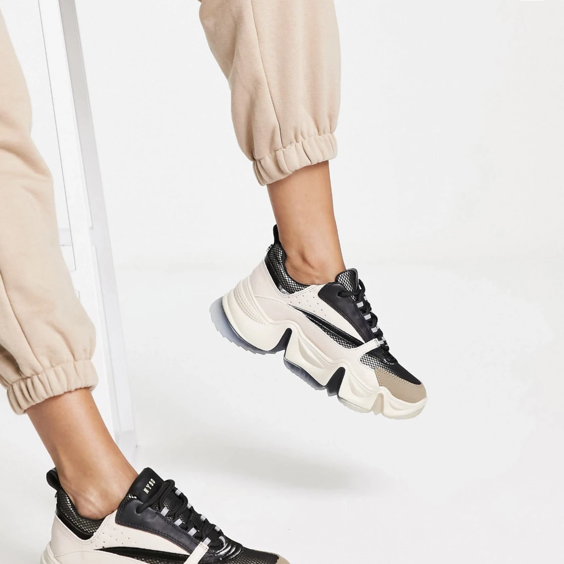 HELT NYA STEVE MADDEN - 91