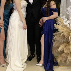 Blå klänning  - Endast använd 1 gång