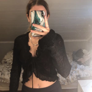 Kofta - Fin svart kofta, ej använt och väldigt fint skick!