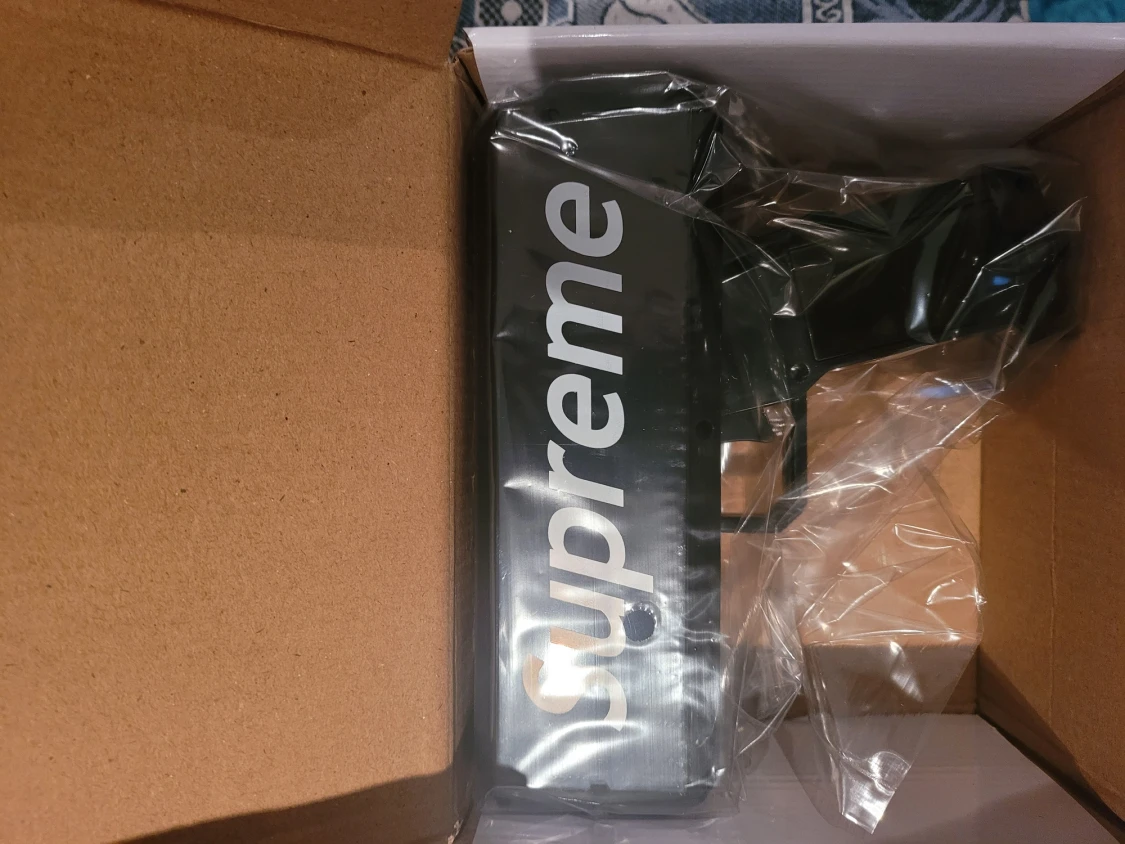 Svart supreme money gun