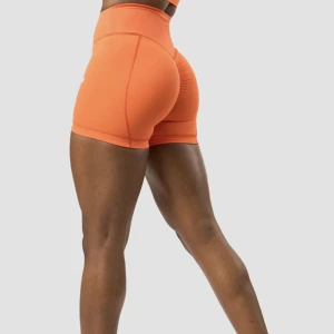 Gym shorts - Shorts med scrunch från iciw i stl M. Jag brukar ha M i gym shorts/tights. Använt 2 gg i fint skick