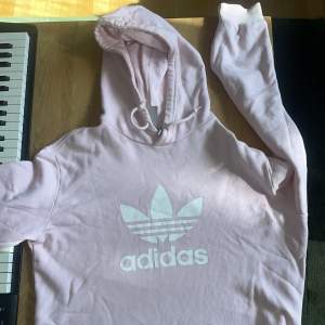 Ljusrosa Adidas hoodie