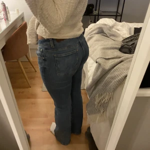 LTB jeans roxy - Säljer mina fina ltb jeans, dem sitter perfekt men behöver pengar, skriv om ni undrar något💕💕