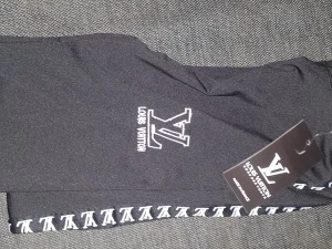 Lv sport byxa - Lv Sport byxa .. nytt. Passa på