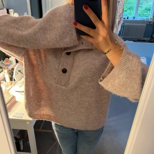 Stickad från arket - Super söt stickad tröja från arket