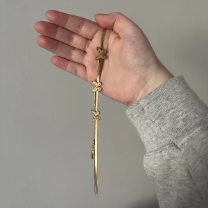 Halsband - Superfint halsband med fjärilar från Strung By Stroh! Aldrig använt.