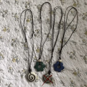 handgjorda halsband - Handgjorda justerbara halsband 35 kr/st -  tryck INTE på köp nu !! pm för mer info🌀🌀🌀