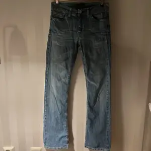 Vintage bootcut jeans, storlek 29 längd 32, aldrig använda så jättebra skick! 