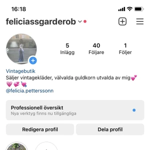 Följ min instagram!  - @feliciassgarderob Hej! Använder inte plick utan denna instagrammen, följ den för allt fint jag säljer nu samt kommande drop!💛💛💛
