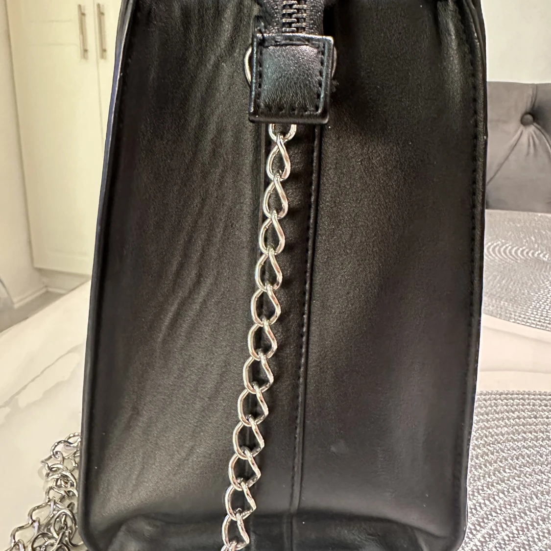 Svart väska - 90