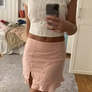 Super söt kort rosa kjol. Knappt använd