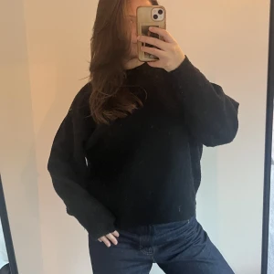 Tröja  - Stickad tröja från hm, nopprig 