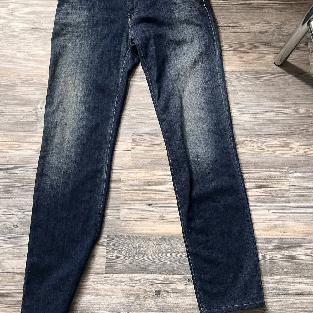 Armani jeans som används 1-2 gånger. Storlek: 30 eu  . Jeans & Byxor.