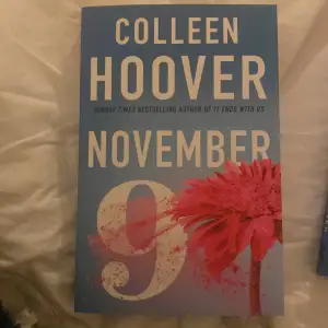 Min favvo bok November 9 av Colleen hoover, säljer pga har två st. Fint skick helt ny. Språket är på engelska 