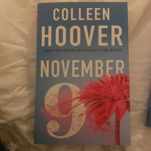 Colleen hoover bok - Min favvo bok November 9 av Colleen hoover, säljer pga har två st. Fint skick helt ny. Språket är på engelska 