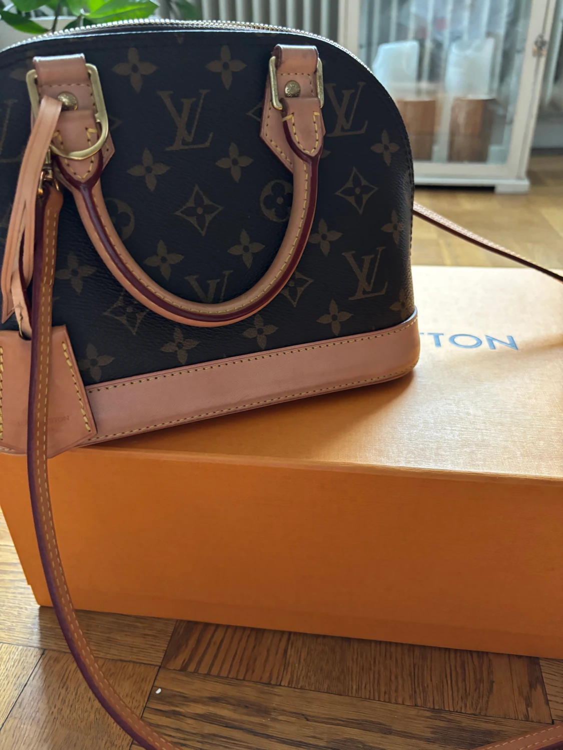 Louis Vuitton väska - 90