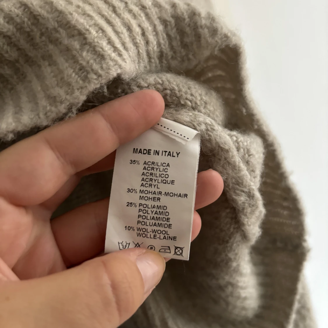 Stickad tröja  - 91