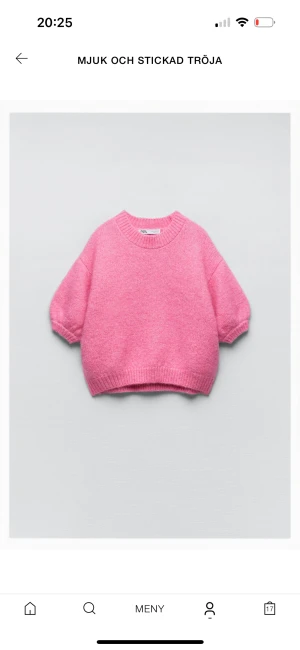 Stickad t-shirt  - En jättefin rosa stickad t-shirt från Zara, endast använd ett fåtal gånger och kommer inte till användning längre!💕Perfekt nu till våren och sommaren! Nypris: 299kr men säljer för 170kr+frakt 