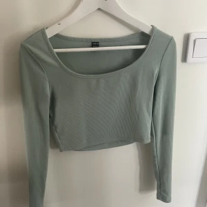 Topp - Super fin långärmad topp i storlek xs, kp för bilder med den på💕 köparen står för frakten.