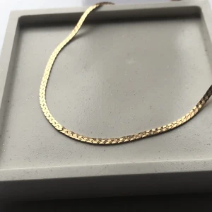 Halsband - Jättefint guld/rosé halsband! Tar Swish! Frakten är postnord frimärke, 15kr. Postar snabbt och skickar postbevis om man vill ha det 🫶🏻