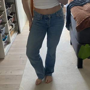 Lågmidjade jeans - Jeans från lager 157, storlek S, använda fåtal gånger💕