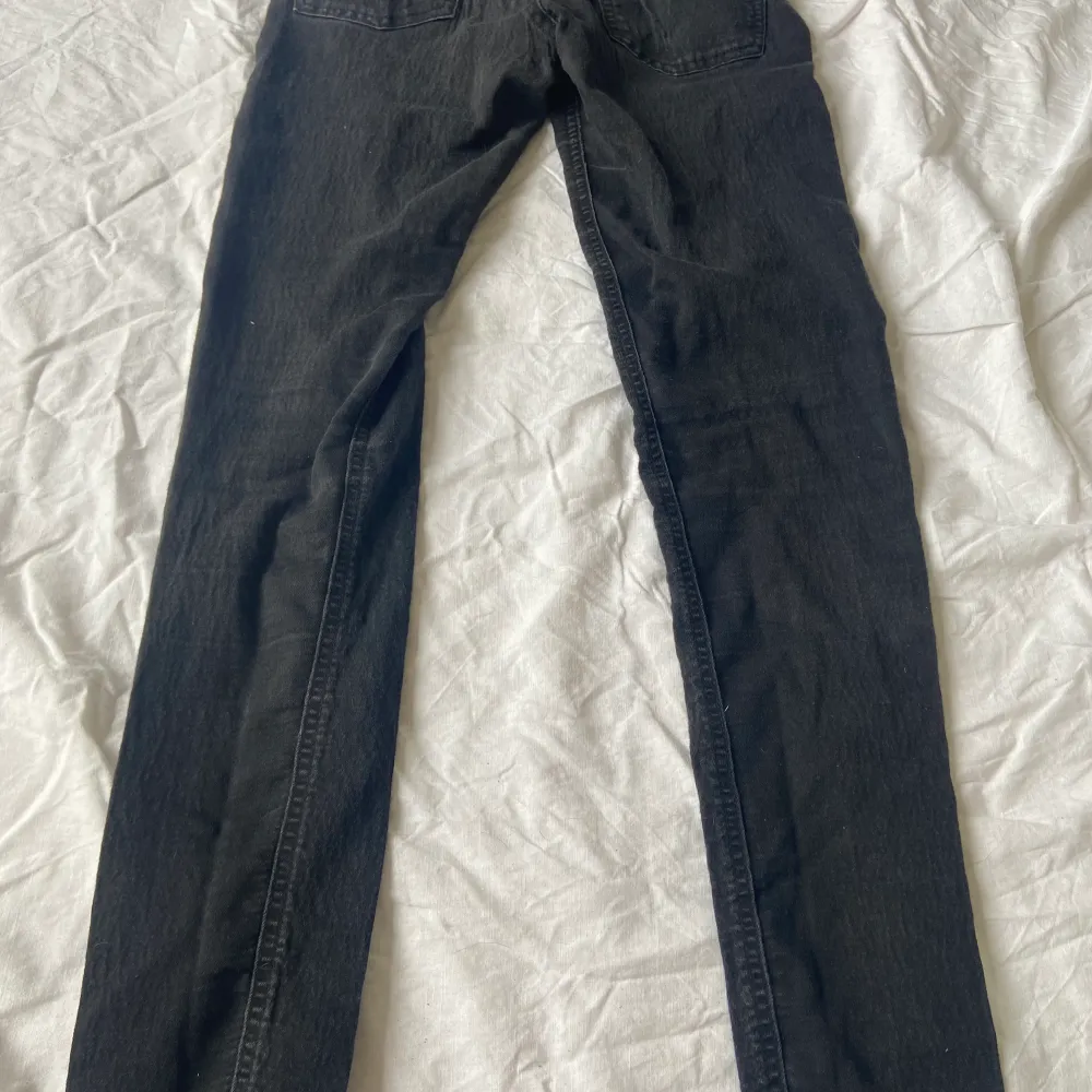 En par jeans är 170 har använt 1 gång. Jeans & Byxor.