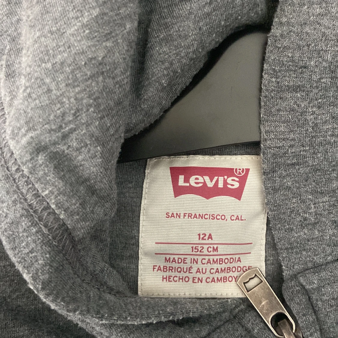 Levis cardigan  - 90