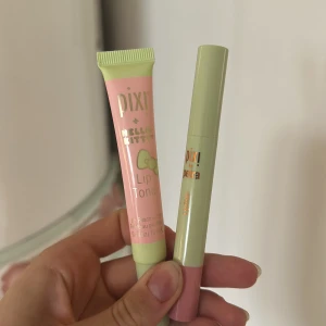 Pixi glow läpprodukter - Helt nyinköpta, endast testade och sedan rengjorde/ tvättade💓 säljer båda för 199kr