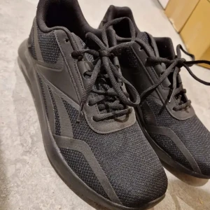 Löparskor - Reebok energylux 2 löparskor Storlek 44 Oanvända
