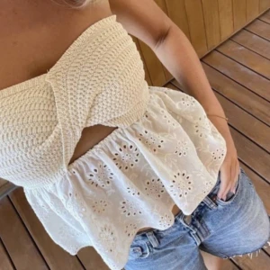 Zara topp - Supersnygg topp från zara. Mycket bra skick. Storlek S💕