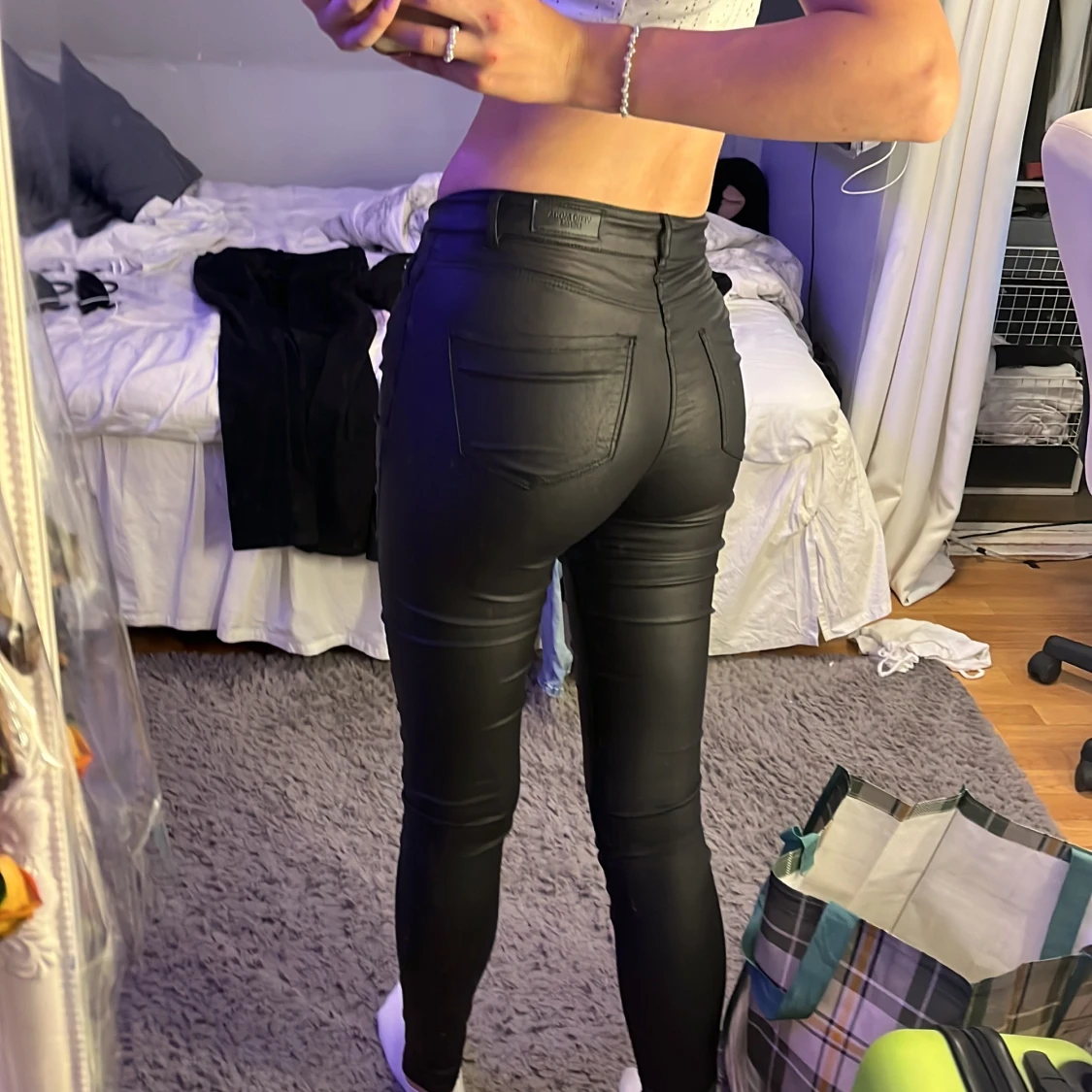 Lågmidjade skinbyxor  - 90