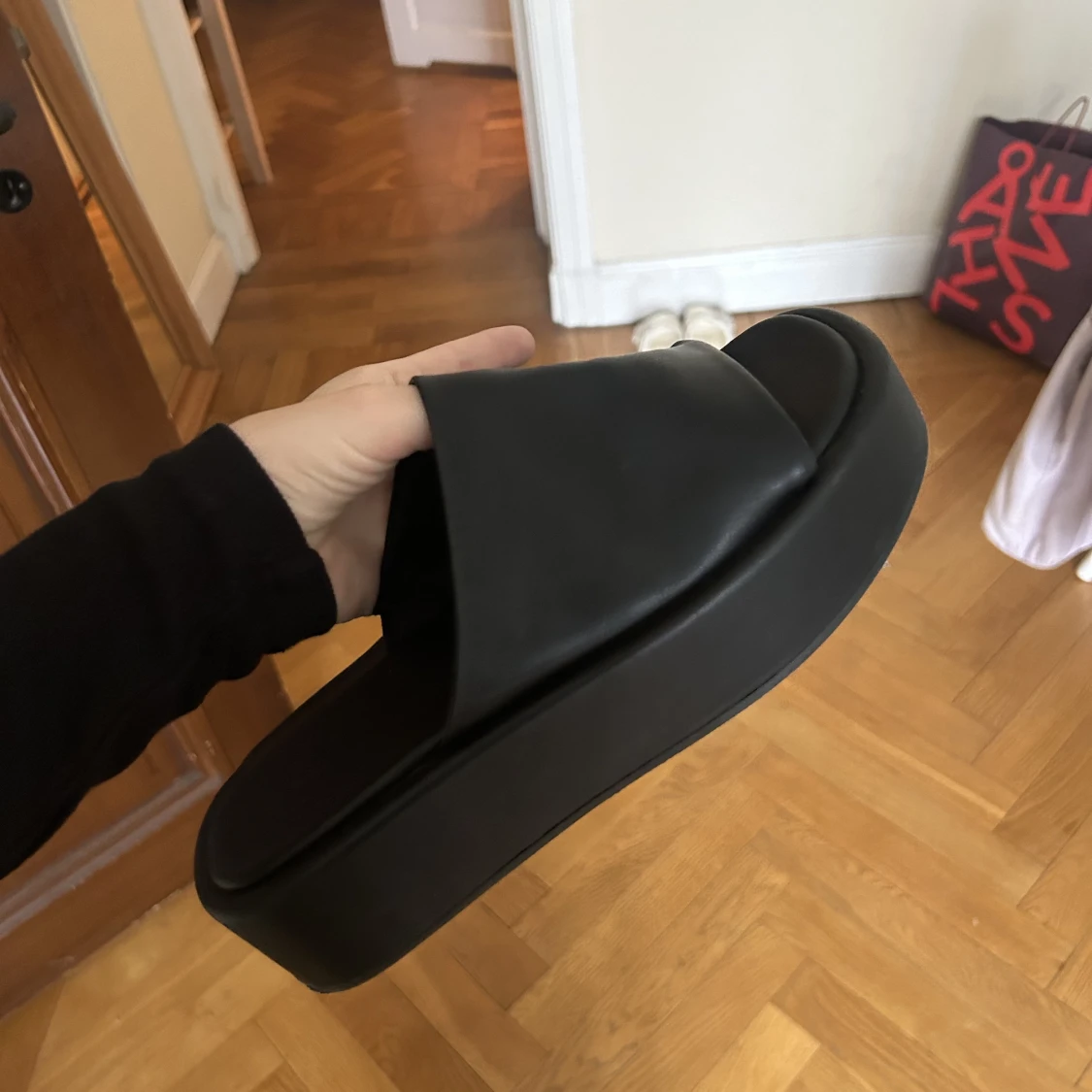 Sandaler med hög sula - 91