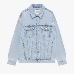 Jeansjacka - Jättesnygg jeansjacka från zalando!! Jätte bra skick endast använd ett fåtal gånger!💞