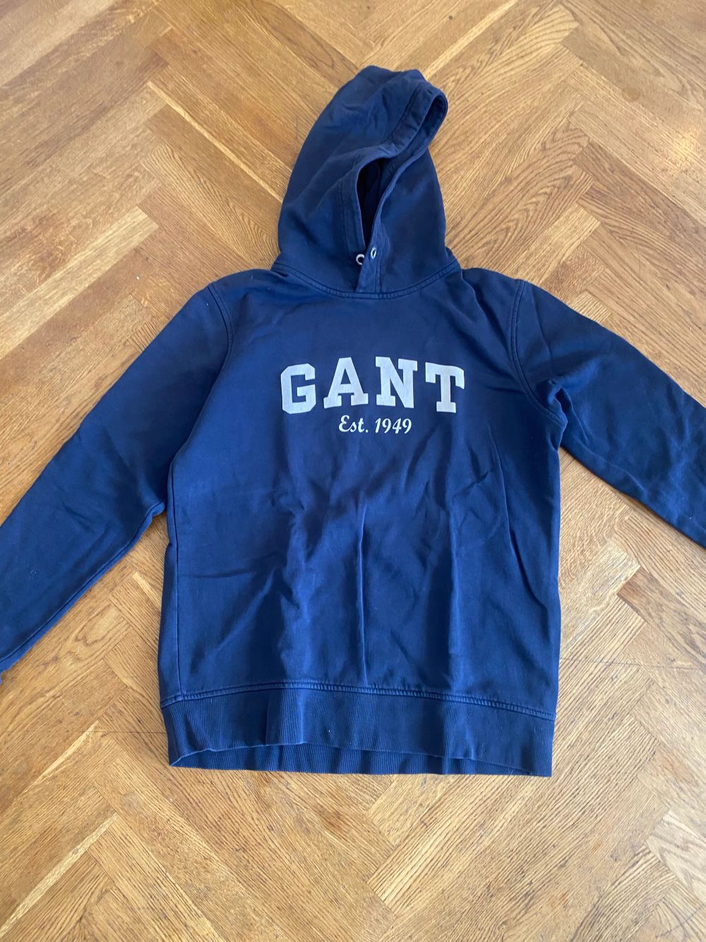 Marinblå Gant Hoodie - Gant | Plick Second Hand