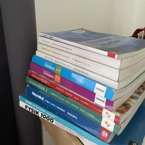 Natur basår GU - Säljer alla böcker som ingår i det naturvetenskapliga basåret på Göteborgs universitet.  3 fysikböcker 3 matteböcker 2 biologiböcker 2 kemiböcket 1 formelsamling