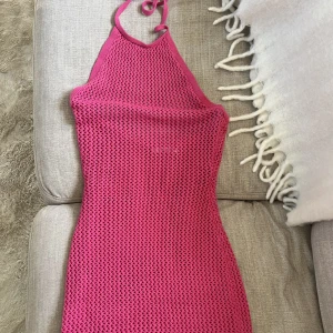 Klänning - Oanvänd klänning från NAKD. Kan användas som vanlig klänning eller bikini-cover.🙌🏼