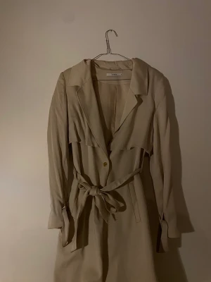 Jacka  - Tunn trench-coat